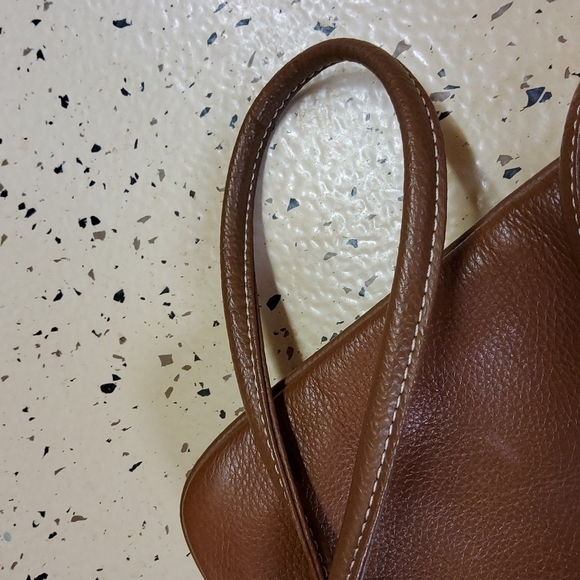 Tignanello leather crossbody purse EUC - Picture 5 of 5